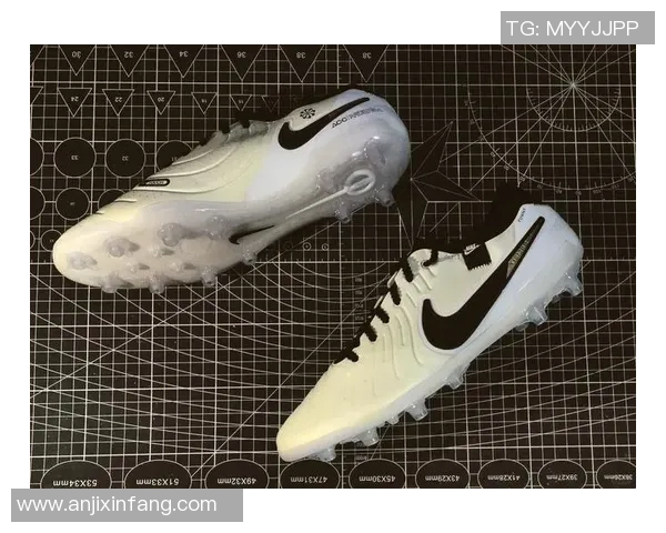 顶级足球球星专属鞋款盘点 这些足球鞋助力传奇表现